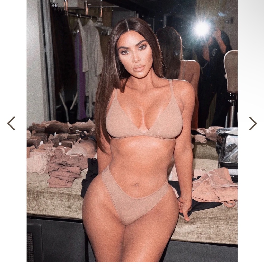 NWT skims fits everybody triangle bralette in Sienna